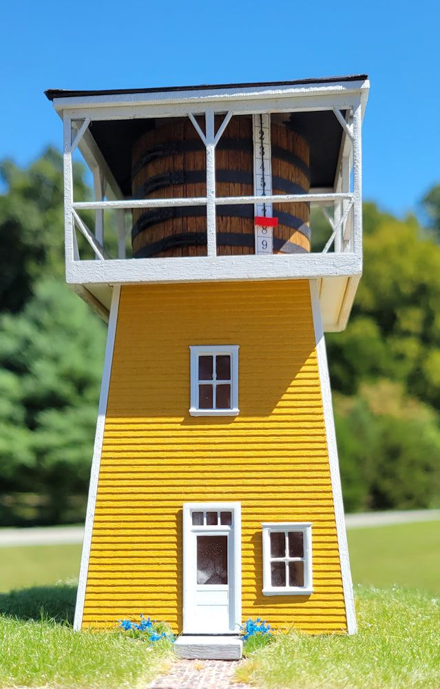 Farm-Style Water Tank in HO scale