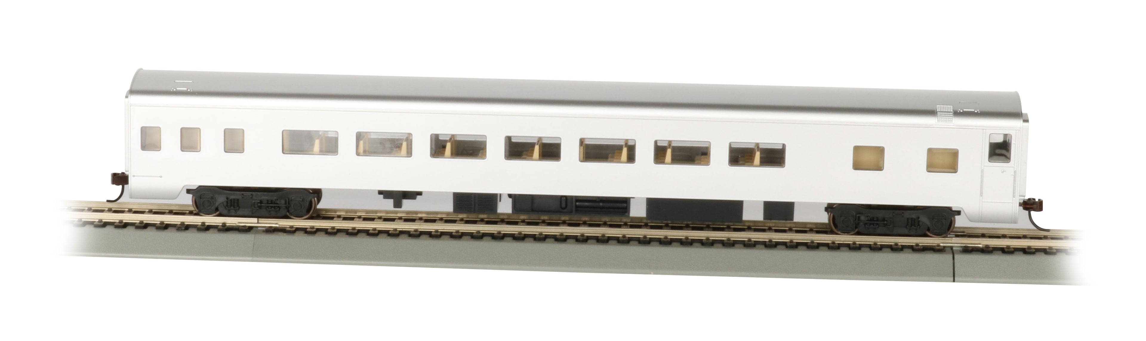 Bachmann Aluminum Smooth-Side Coach w/ Lighted Interior, Unlettered 14208